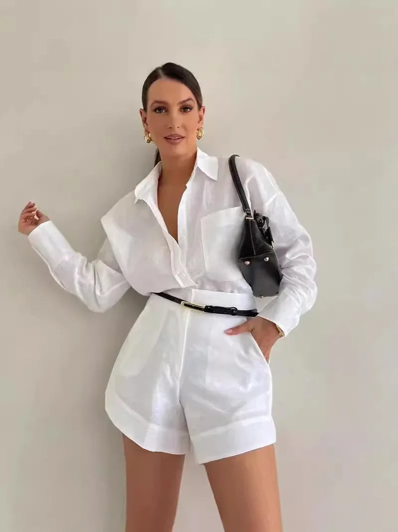 Conjunto Lunessa 2 Peças: Camisa Manga Longa com Botões e Calça Curta com Bolsos – Casual, Elegante e Versátil